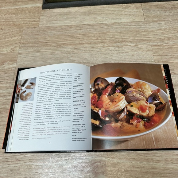 Williams Sonoma Seafood Cookbook - Picture 6 of 8